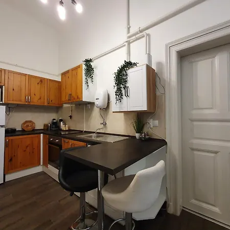 Akacfa Sweet Apartment