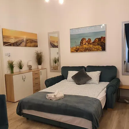 Akacfa Sweet Apartment